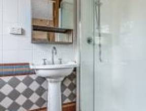 33 Sedgebrook Street, SPRING HILL, QLD 4000 AUS