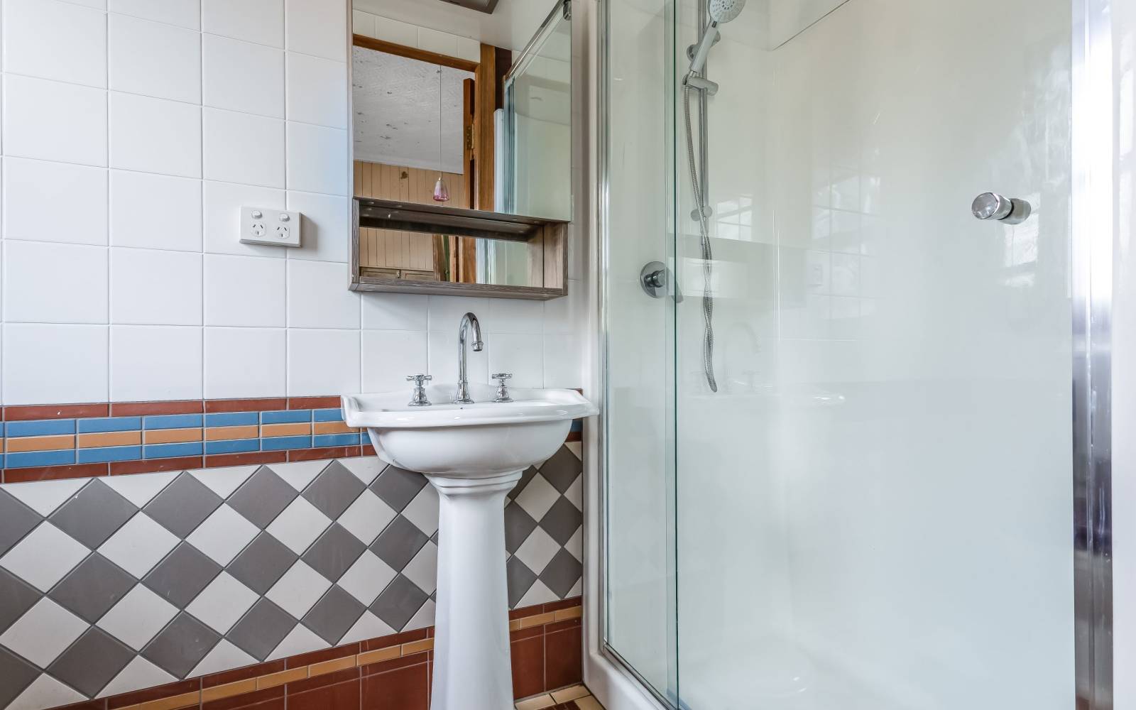 33 Sedgebrook Street, SPRING HILL, QLD 4000 AUS