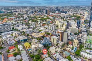 33 Sedgebrook Street, SPRING HILL, QLD 4000 AUS