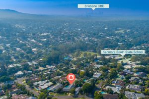 18 Roxburgh Street, KENMORE, QLD 4069 AUS