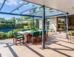 18 Roxburgh Street, KENMORE, QLD 4069 AUS