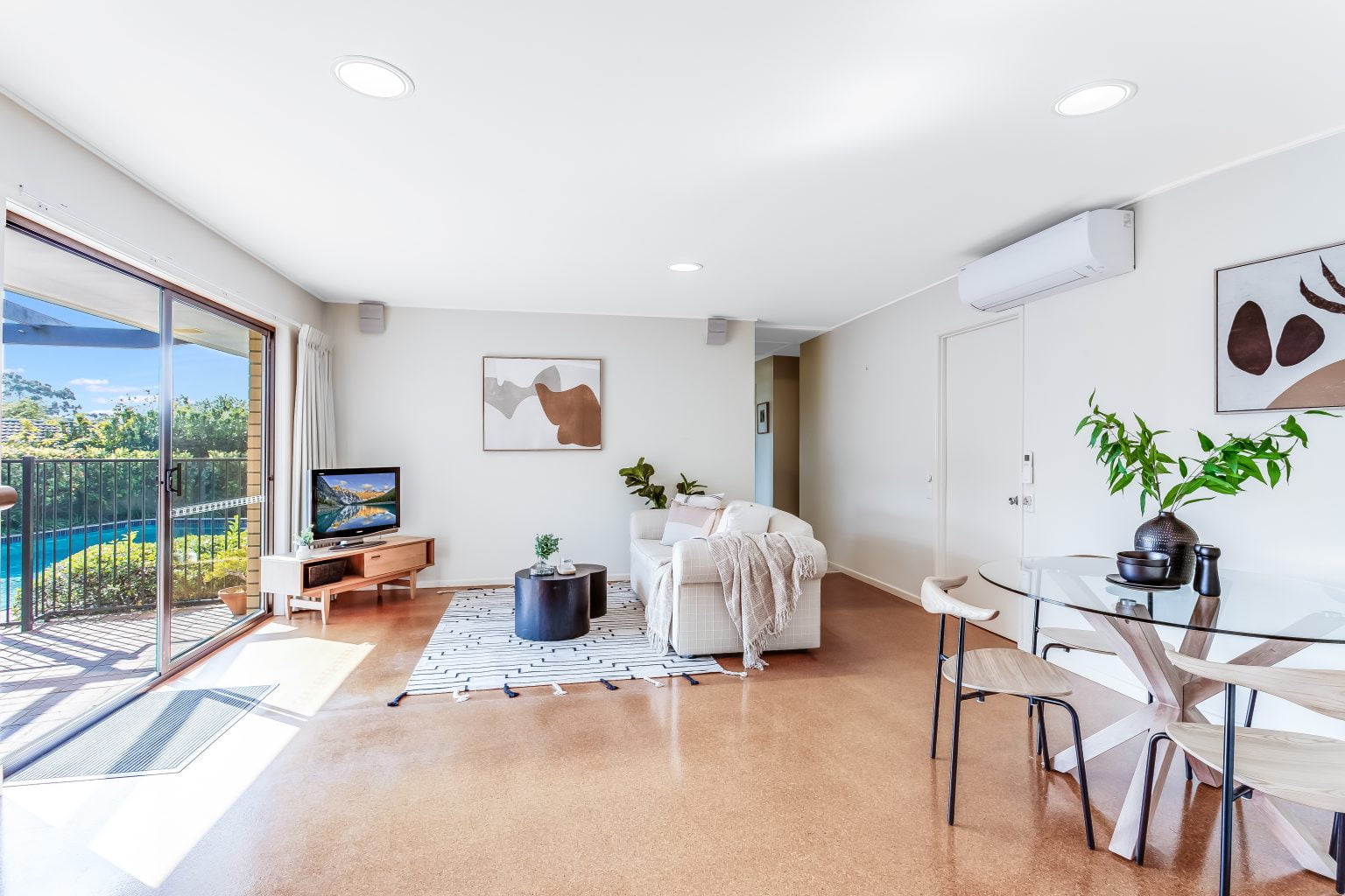 18 Roxburgh Street, KENMORE, QLD 4069 AUS