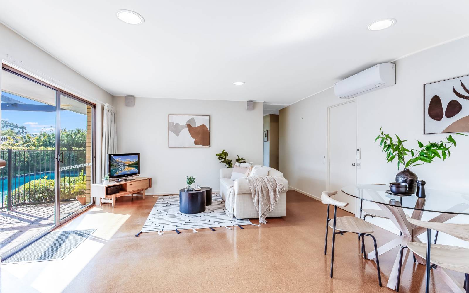 18 Roxburgh Street, KENMORE, QLD 4069 AUS