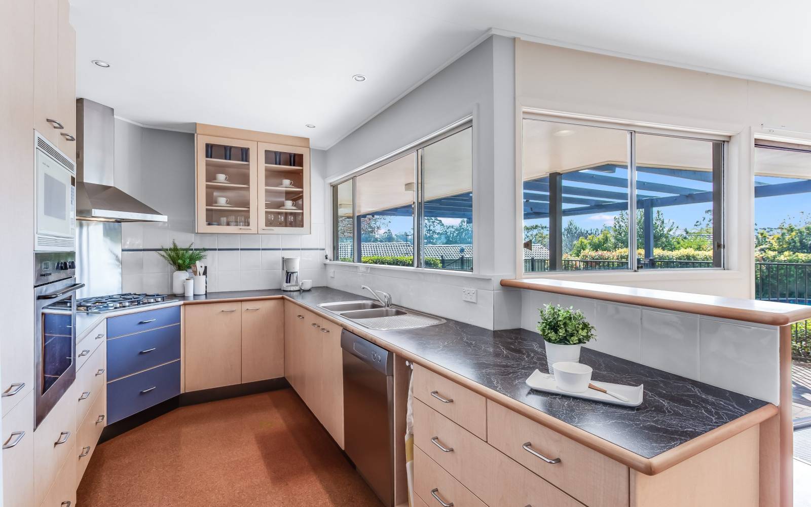 18 Roxburgh Street, KENMORE, QLD 4069 AUS