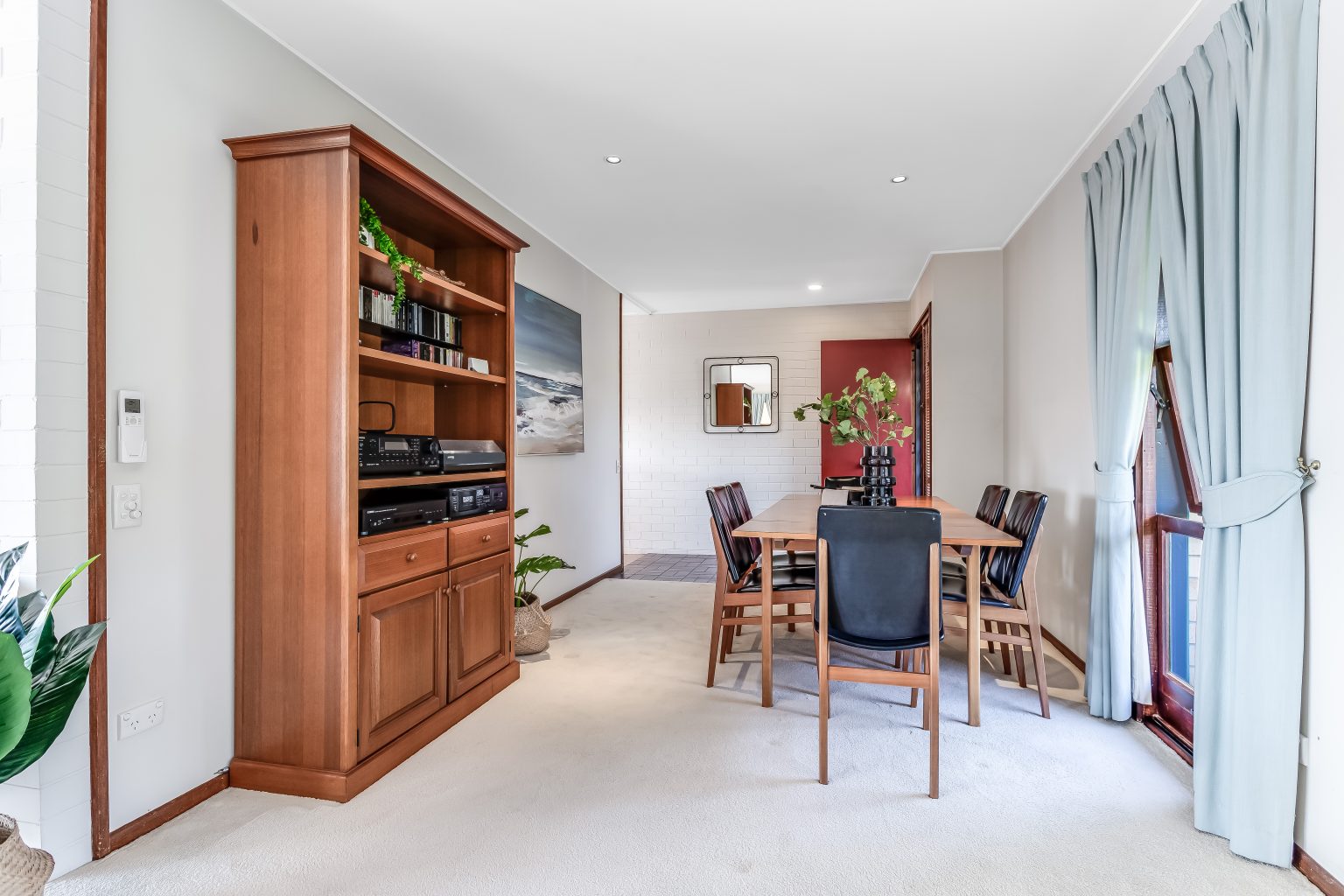 18 Roxburgh Street, KENMORE, QLD 4069 AUS
