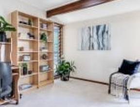 18 Roxburgh Street, KENMORE, QLD 4069 AUS