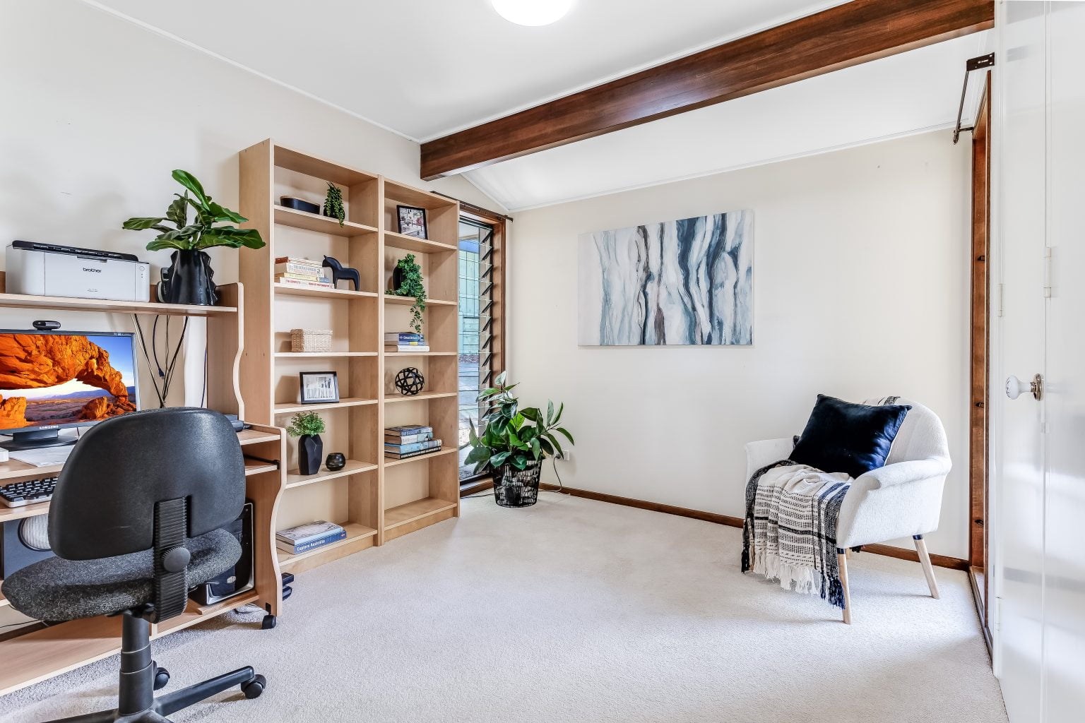 18 Roxburgh Street, KENMORE, QLD 4069 AUS