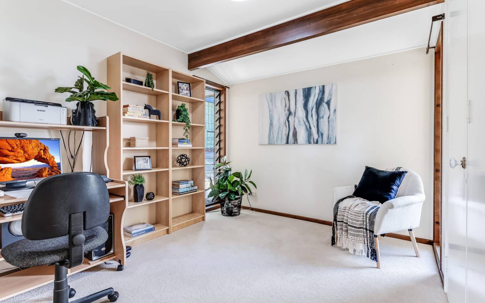 18 Roxburgh Street, KENMORE, QLD 4069 AUS