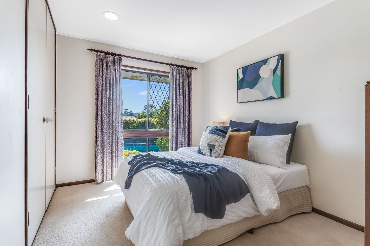 18 Roxburgh Street, KENMORE, QLD 4069 AUS