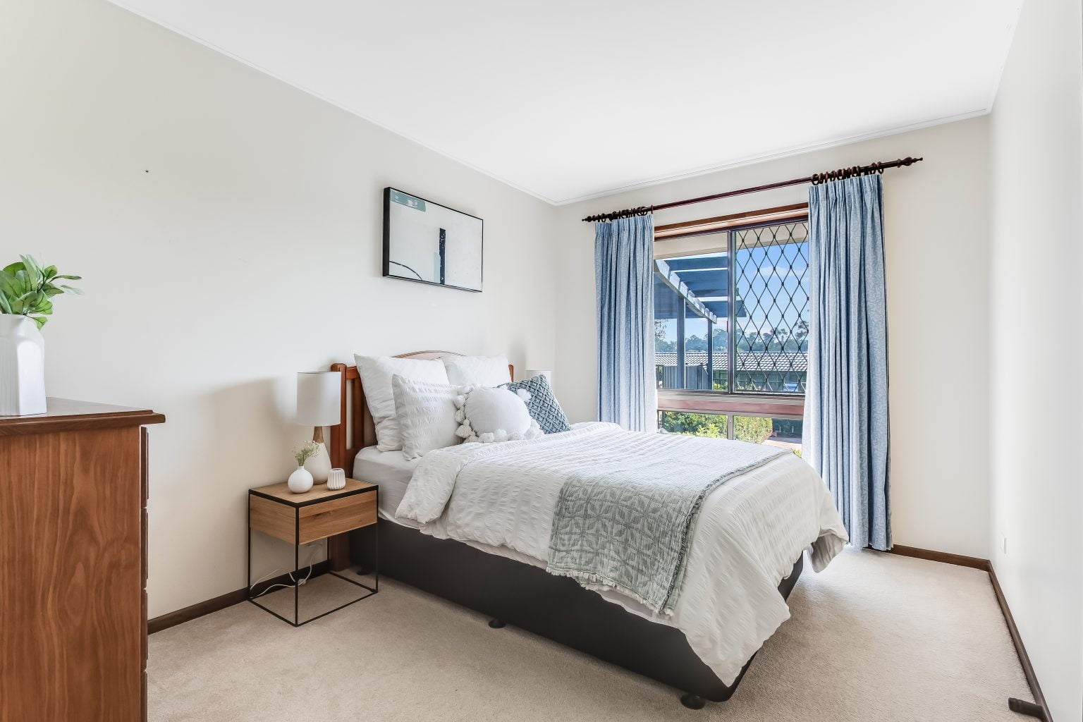 18 Roxburgh Street, KENMORE, QLD 4069 AUS