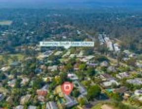 18 Roxburgh Street, KENMORE, QLD 4069 AUS