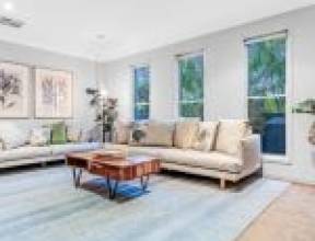 19 Backhousia Crescent, SINNAMON PARK, QLD 4073 AUS