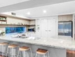 19 Backhousia Crescent, SINNAMON PARK, QLD 4073 AUS