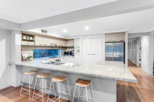 19 Backhousia Crescent, SINNAMON PARK, QLD 4073 AUS