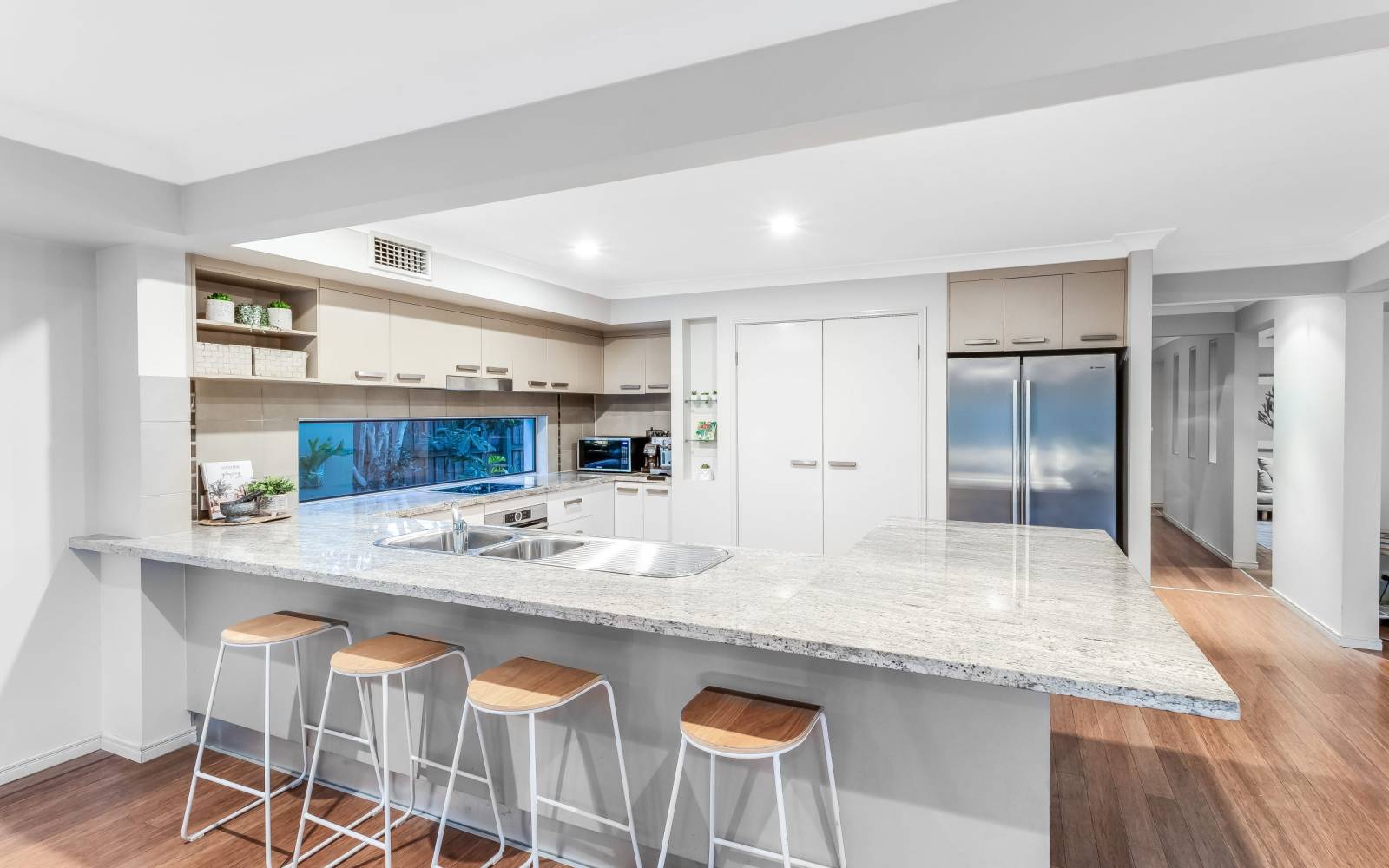 19 Backhousia Crescent, SINNAMON PARK, QLD 4073 AUS