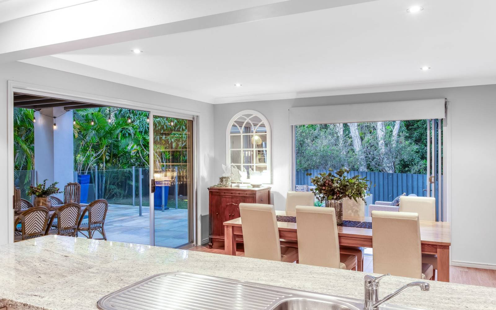 19 Backhousia Crescent, SINNAMON PARK, QLD 4073 AUS