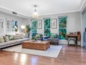 19 Backhousia Crescent, SINNAMON PARK, QLD 4073 AUS