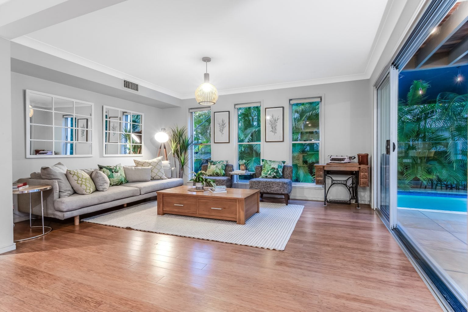 19 Backhousia Crescent, SINNAMON PARK, QLD 4073 AUS
