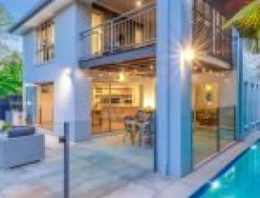 19 Backhousia Crescent, SINNAMON PARK, QLD 4073 AUS