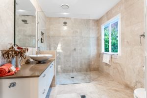 92 Boundary Road, BARDON, QLD 4065 AUS