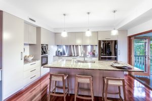 92 Boundary Road, BARDON, QLD 4065 AUS