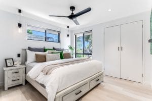 4 Bond Street, ROCHEDALE SOUTH, QLD 4123 AUS