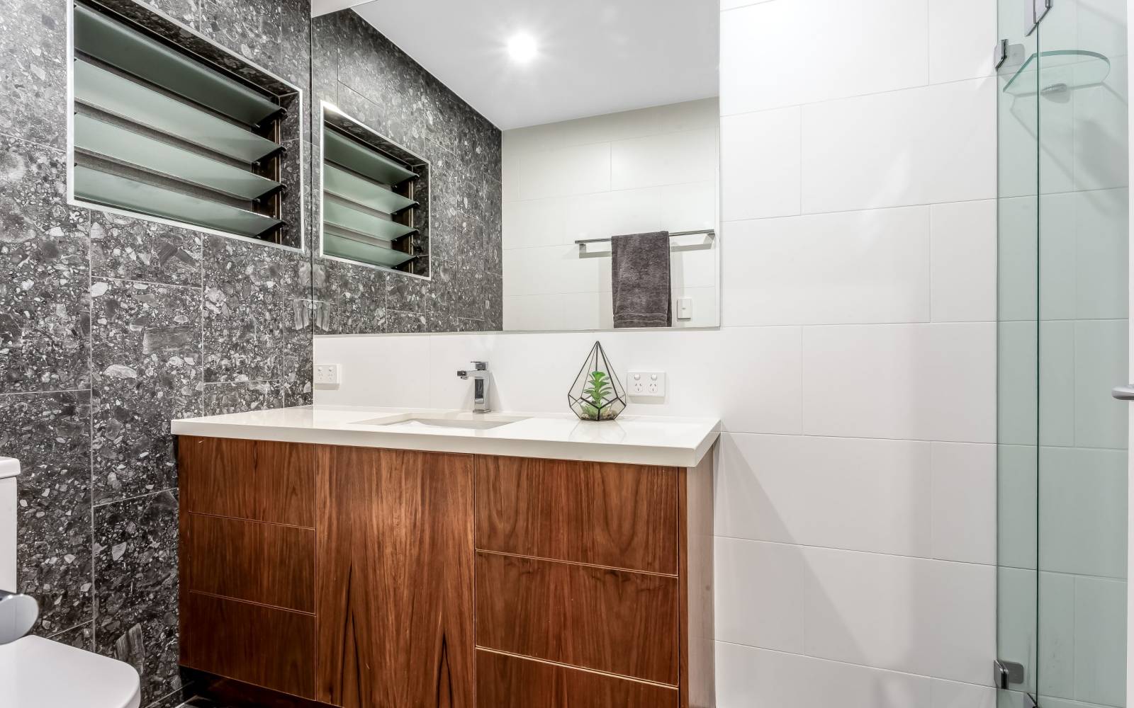 116 Stuartholme Road, BARDON, QLD 4065 AUS