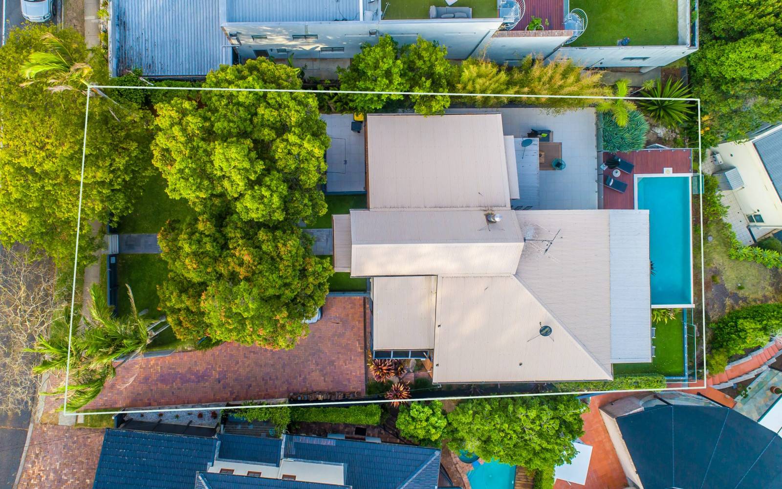 116 Stuartholme Road, BARDON, QLD 4065 AUS