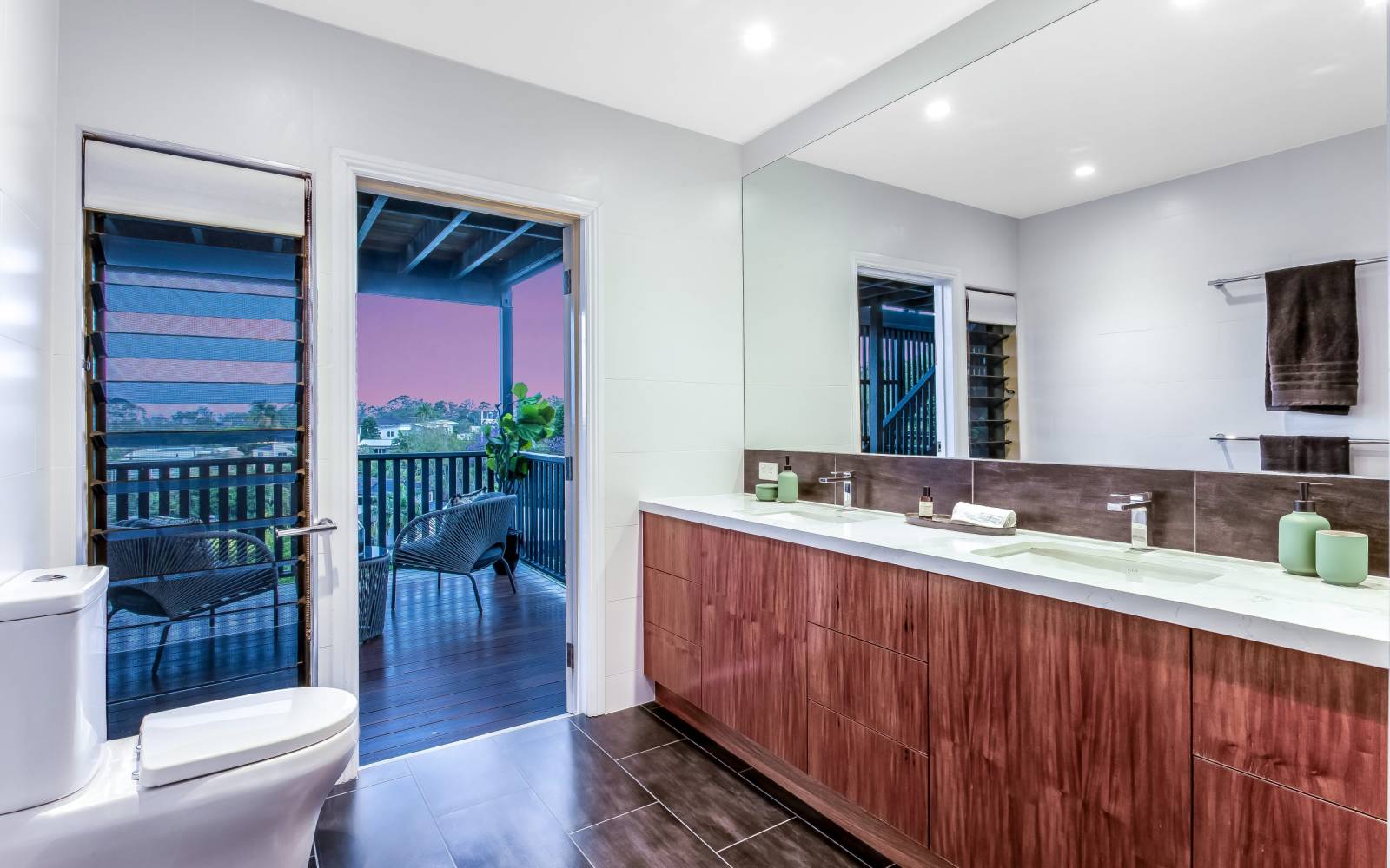 116 Stuartholme Road, BARDON, QLD 4065 AUS