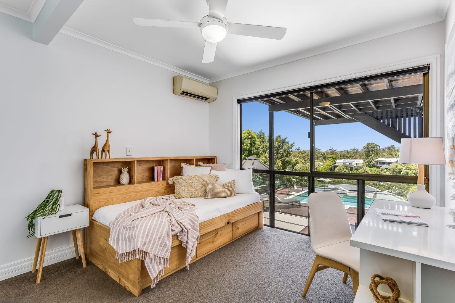 116 Stuartholme Road, BARDON, QLD 4065 AUS
