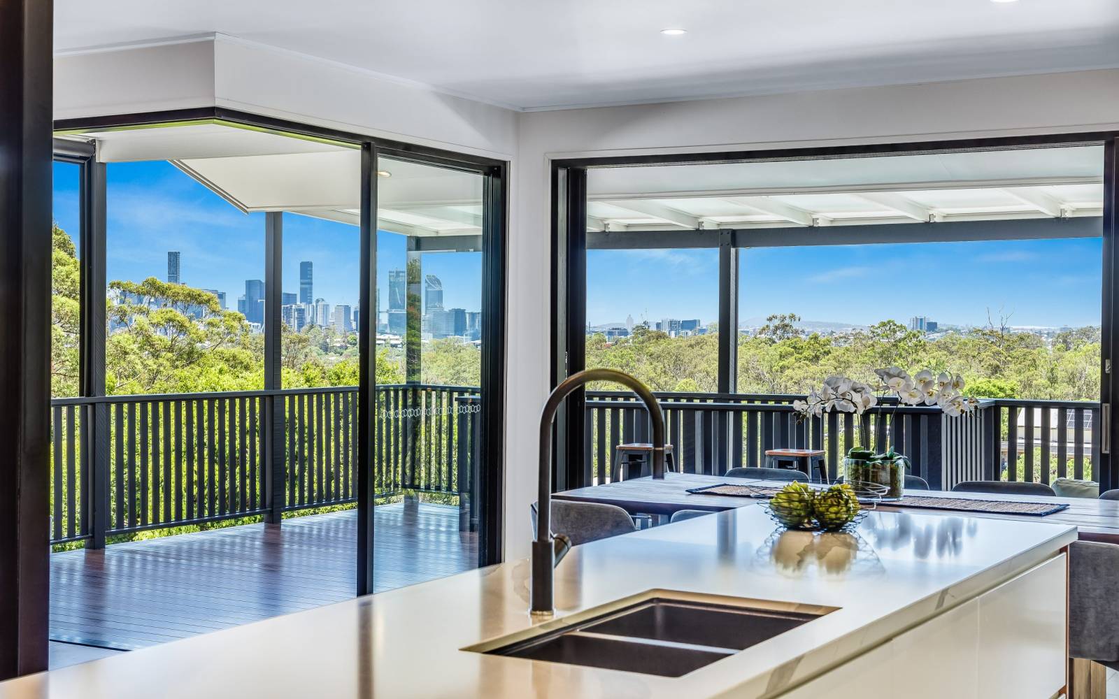 116 Stuartholme Road, BARDON, QLD 4065 AUS