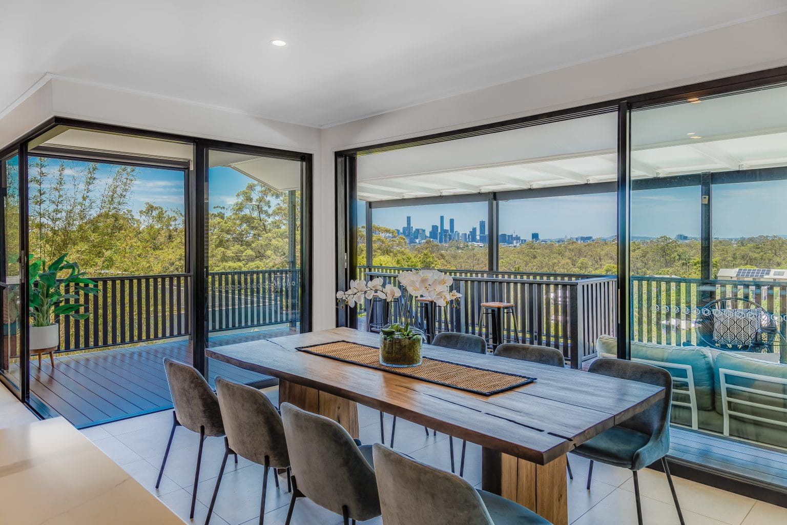 116 Stuartholme Road, BARDON, QLD 4065 AUS