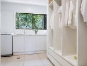 116 Stuartholme Road, BARDON, QLD 4065 AUS