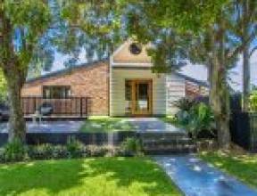 116 Stuartholme Road, BARDON, QLD 4065 AUS