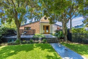 116 Stuartholme Road, BARDON, QLD 4065 AUS