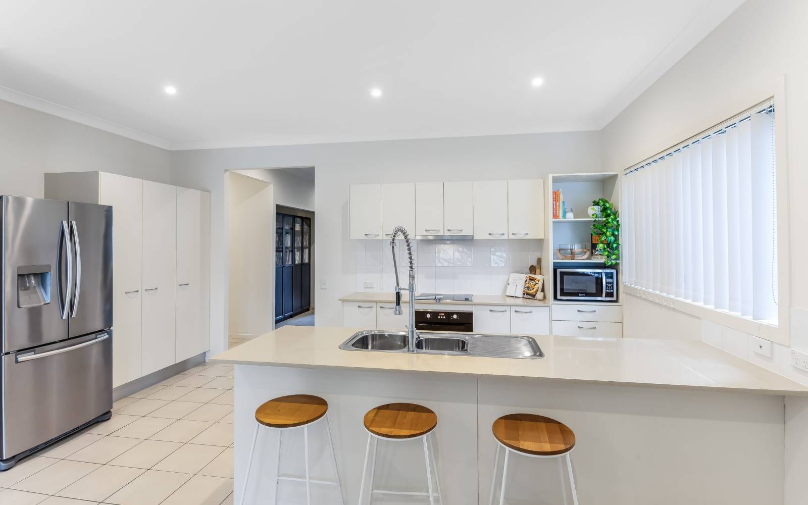 4/98 Joseph Avenue, MOGGILL, QLD 4070 AUS