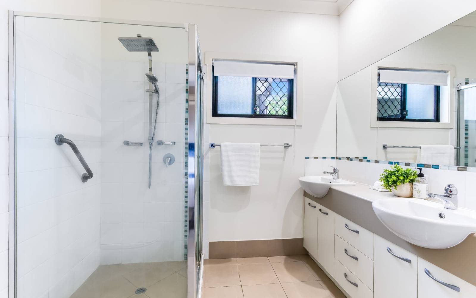 4/98 Joseph Avenue, MOGGILL, QLD 4070 AUS