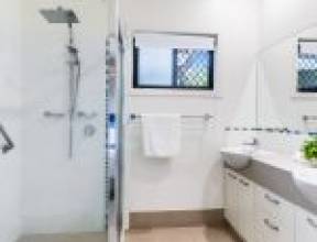 4/98 Joseph Avenue, MOGGILL, QLD 4070 AUS