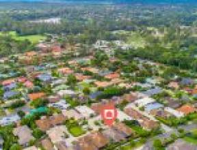 4/98 Joseph Avenue, MOGGILL, QLD 4070 AUS