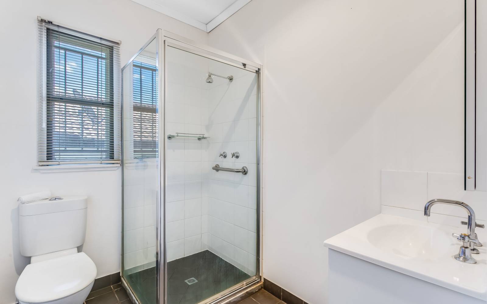 277 Verney Road East, GRACEVILLE, QLD 4075 AUS