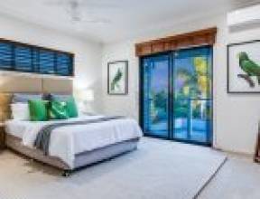 52 Leybourne Street, CHELMER, QLD 4068 AUS