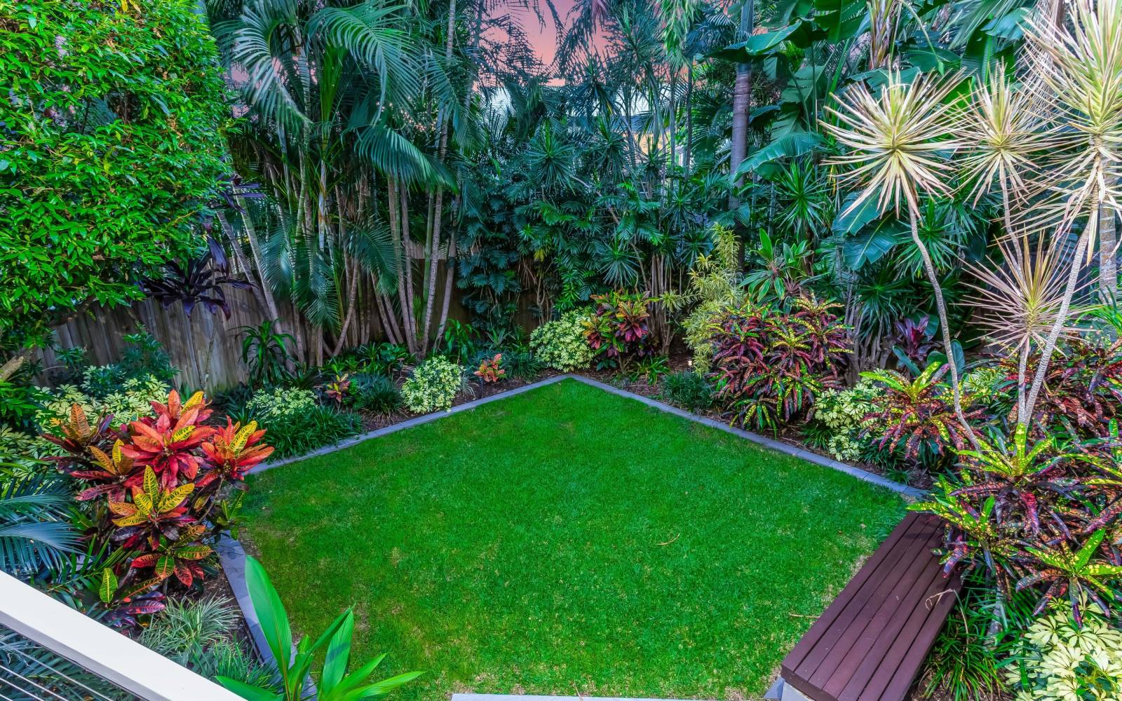 52 Leybourne Street, CHELMER, QLD 4068 AUS