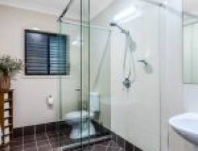 52 Leybourne Street, CHELMER, QLD 4068 AUS