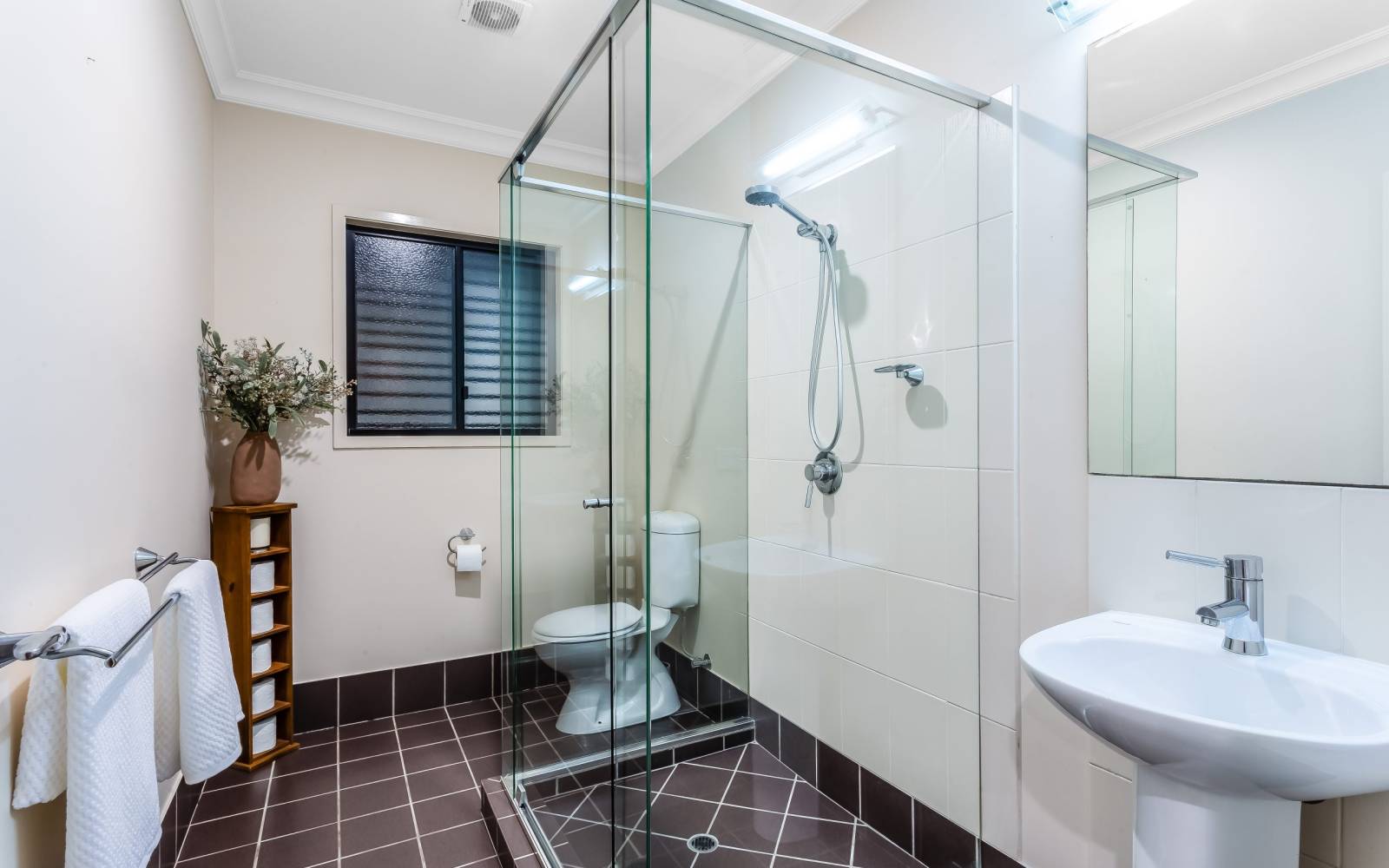 52 Leybourne Street, CHELMER, QLD 4068 AUS