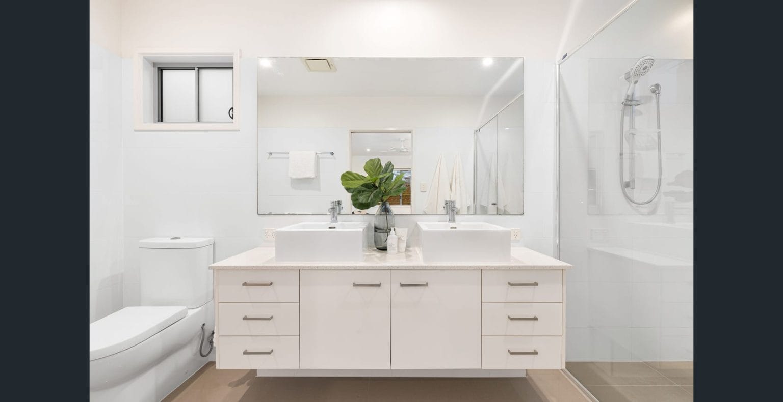 74 Gerler Street, BARDON, QLD 4065 AUS
