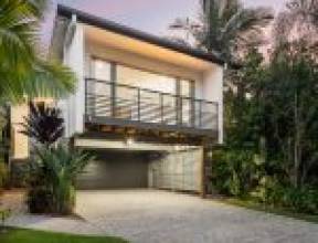 74 Gerler Street, BARDON, QLD 4065 AUS