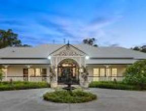 39 Oakridge Street, BURBANK, QLD 4156 AUS