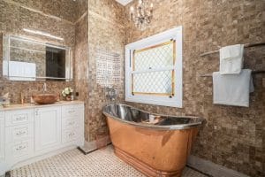 39 Oakridge Street, BURBANK, QLD 4156 AUS