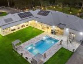 39 Oakridge Street, BURBANK, QLD 4156 AUS