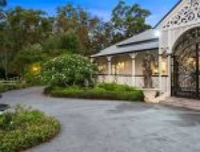 39 Oakridge Street, BURBANK, QLD 4156 AUS